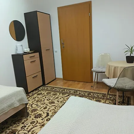 Hostel Studija Mona