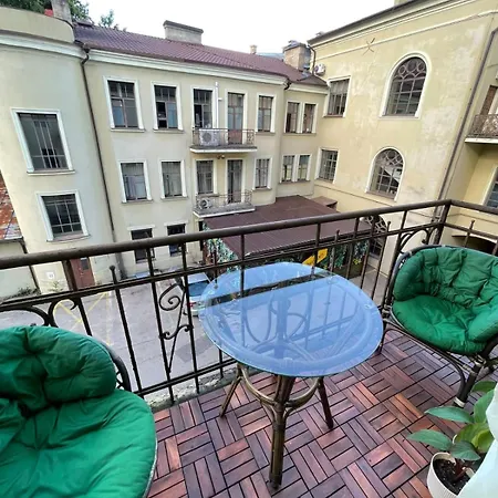 Studija Mona *