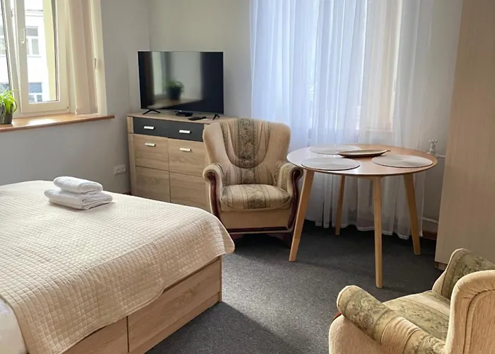 Studija Mona Хостел *