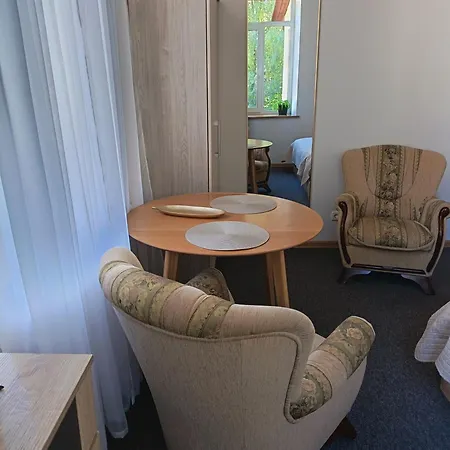 Studija Mona Hostal *